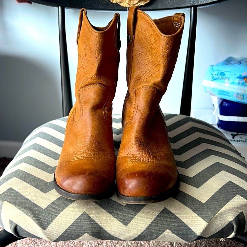 Gianni bini short boots